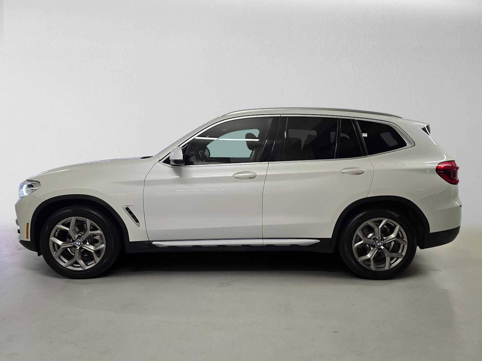 Used 2020 BMW X3 xDrive30i w/ Premium Package AWD/4WD image 2