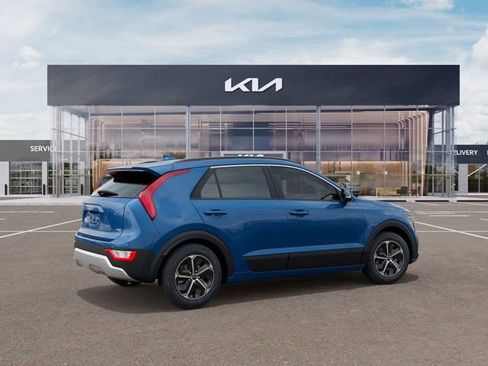 Used 2025 Kia Niro EX image 6