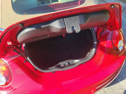 Used 2008 Volkswagen Beetle SE image 20