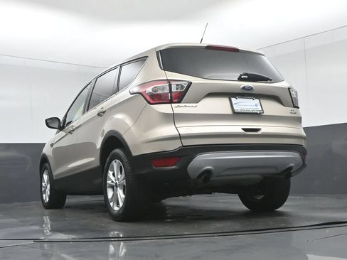 Used 2017 Ford Escape SE AWD/4WD image 54