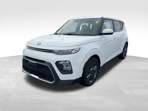 Used 2021 Kia Soul S image 3