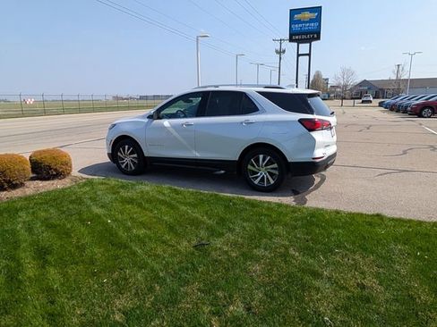 Used 2024 Chevrolet Equinox Premier image 9