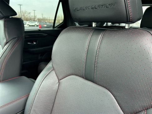 New 2025 Honda Pilot Black Edition image 16