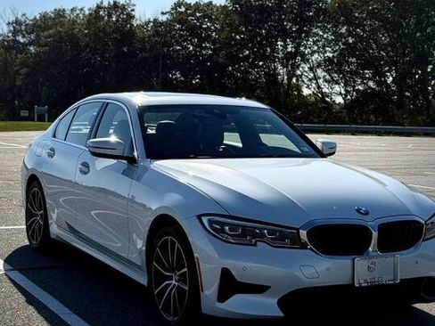 Used 2022 BMW 330i xDrive Sedan w/ Driving Assistance Package AWD/4WD image 3