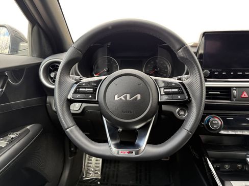 Used 2024 Kia Forte GT-Line w/ GT-Line Premium Package image 12