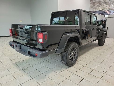 New 2025 Jeep Gladiator Sport image 6