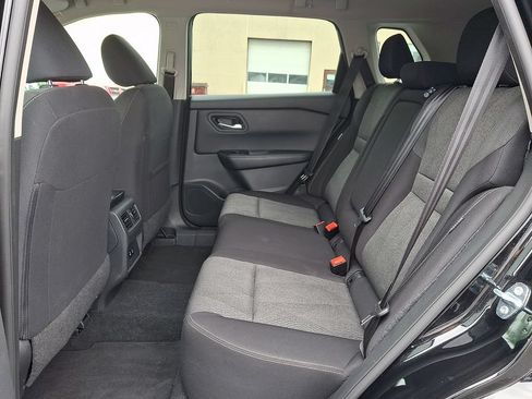 Used 2025 Nissan Rogue SV AWD/4WD image 10