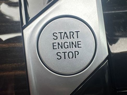 Used 2024 BMW X5 xDrive40i w/ Parking Assistance Package image 35