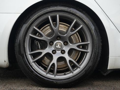 Used 2022 Tesla Model S Plaid image 11