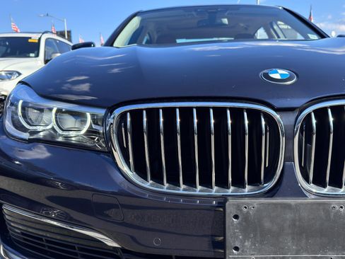 Used 2019 BMW 740i xDrive 740i xDrive w/ Executive Package image 9