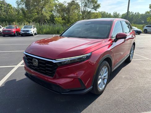 Used 2025 Honda CR-V EX image 2