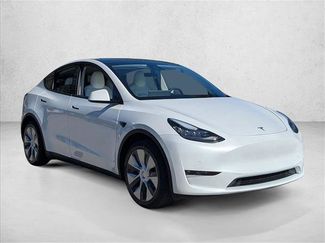 Used 2021 Tesla Model Y Long Range video 3