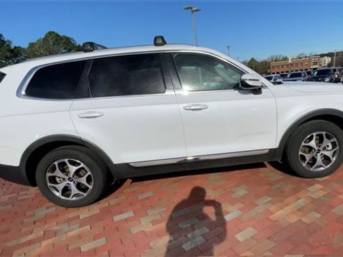 Used 2020 Kia Telluride EX image 2