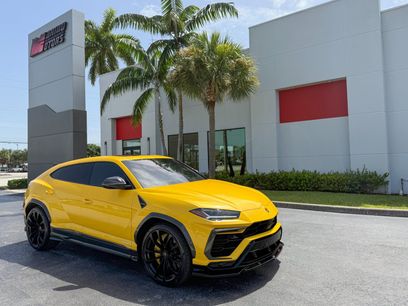 Used 2022 Lamborghini Urus