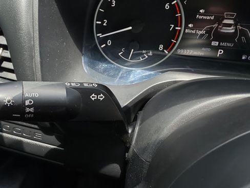 Used 2023 Nissan Rogue S AWD/4WD image 17