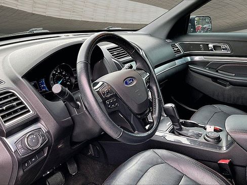 Used 2018 Ford Explorer Sport AWD/4WD image 11