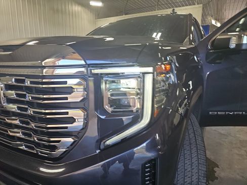 Used 2023 GMC Sierra 1500 Denali w/ Denali Reserve Package AWD/4WD image 32
