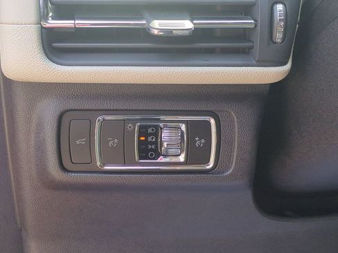 Used 2025 Lincoln Corsair AWD w/ Equipment Group 101A image 14