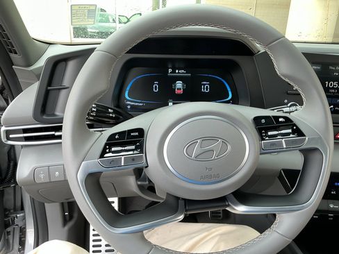 Used 2026 Hyundai Elantra Sport FWD image 9