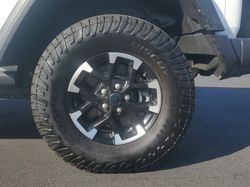 Used 2024 Jeep Wrangler Unlimited Rubicon 4xe AWD/4WD image 6