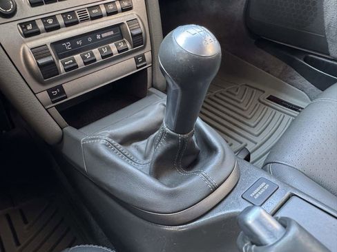 Used 2006 Porsche 911 Carrera 4 image 30