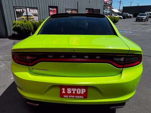 Used 2019 Dodge Charger SXT RWD image 6