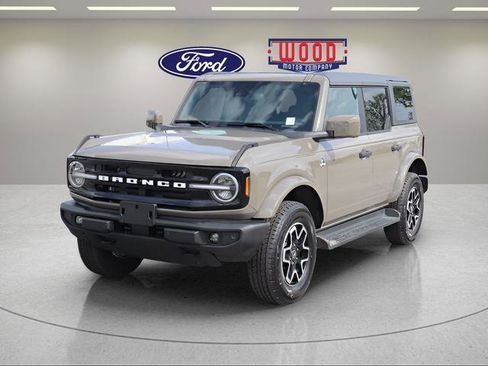 New 2026 Ford Bronco Outer Banks AWD/4WD image 8