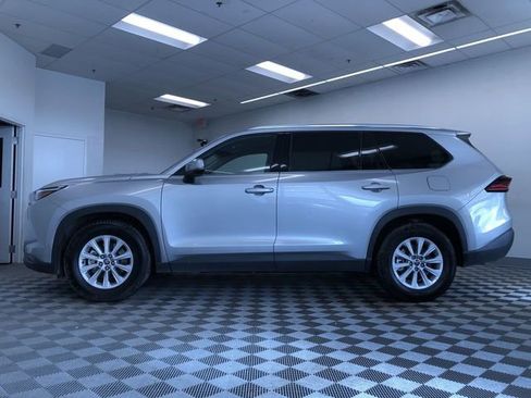 Certified 2025 Toyota Grand Highlander AWD image 11