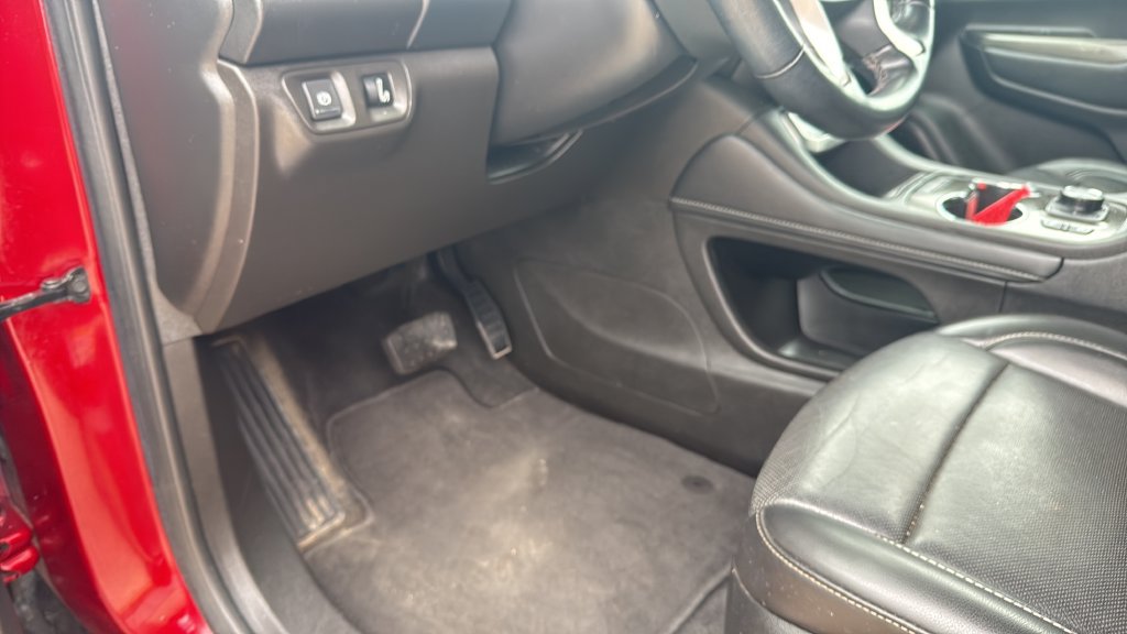 Used 2023 GMC Acadia SLT AWD/4WD image 19