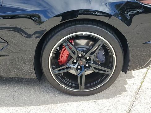 Used 2021 Chevrolet Corvette Stingray Preferred Cpe w/ Z51 Performance Package image 3