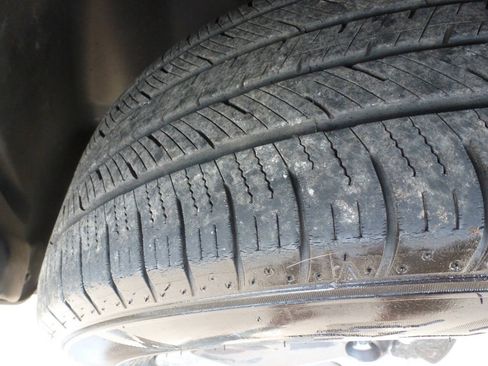 Used 2019 Jeep Cherokee Limited AWD/4WD image 35
