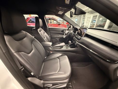 New 2026 Jeep Compass Limited image 8