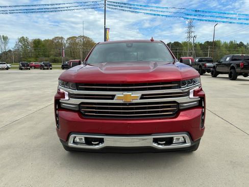 Used 2022 Chevrolet Silverado 1500 High Country w/ Technology Package AWD/4WD image 3