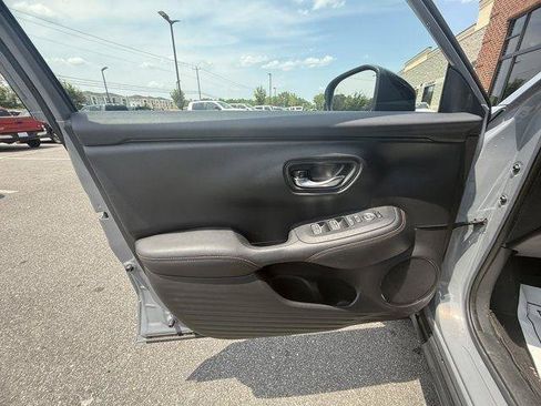 Used 2023 Honda HR-V Sport image 17