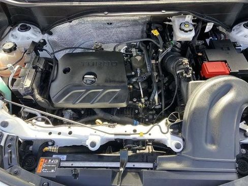 Used 2020 Buick Encore GX Essence w/ Experience Buick Package image 27