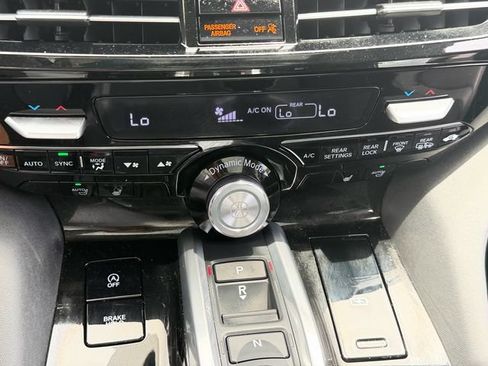 Certified 2024 Acura MDX FWD w/ Technology Package image 27