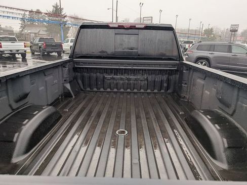 Used 2020 GMC Sierra 3500 Denali w/ Technology Package image 9