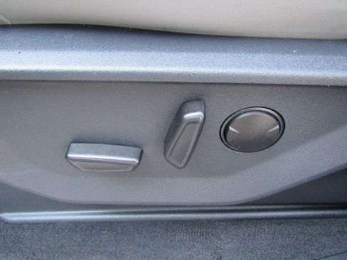 Used 2025 Ford Expedition Active AWD/4WD image 10