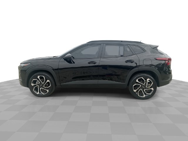Certified 2025 Chevrolet Trax RS w/ Sunroof Package FWD image 5