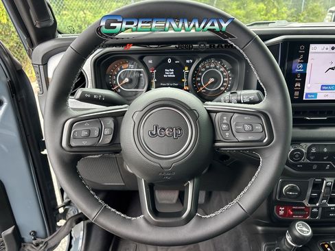 Used 2025 Jeep Wrangler Unlimited Sport AWD/4WD image 28