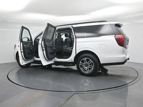 Certified 2025 Ford Expedition Max Active image 36