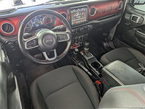 Used 2021 Jeep Gladiator Rubicon image 16