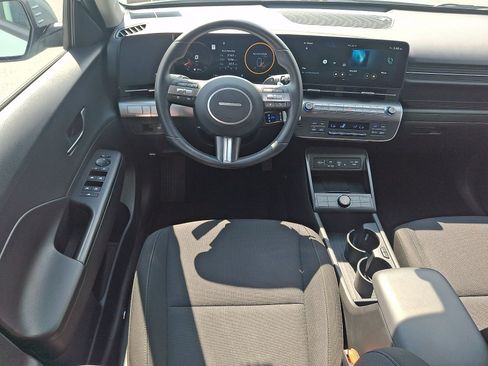 Certified 2025 Hyundai Kona SEL AWD/4WD image 12