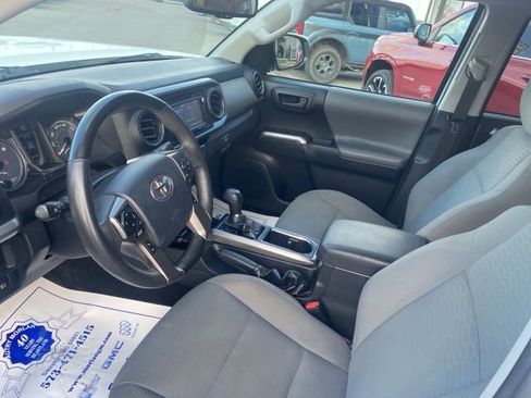 Used 2018 Toyota Tacoma SR5 image 16