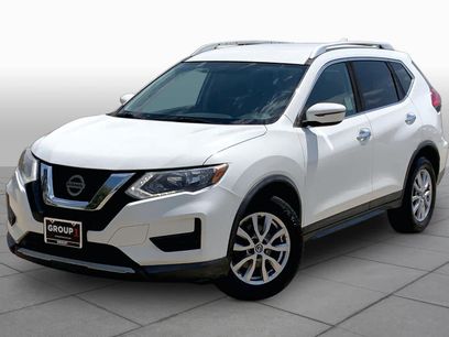 Used 2017 Nissan Rogue SV