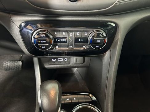 Used 2023 Buick Encore GX Select FWD image 21