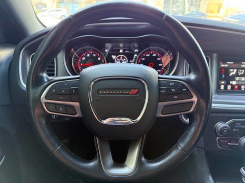 Used 2020 Dodge Charger SXT w/ Leather Interior Group image 34