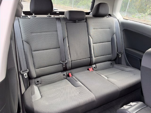 Used 2015 Volkswagen Golf Launch Edition FWD image 10