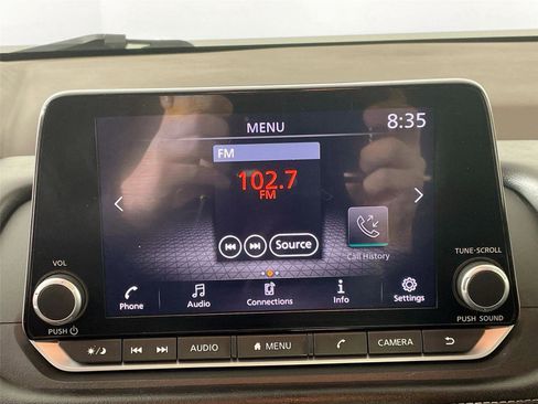 Used 2023 Nissan Rogue S image 14