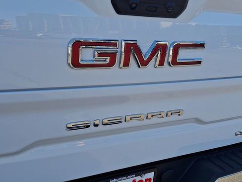 Certified 2025 GMC Sierra 1500 SLT image 32
